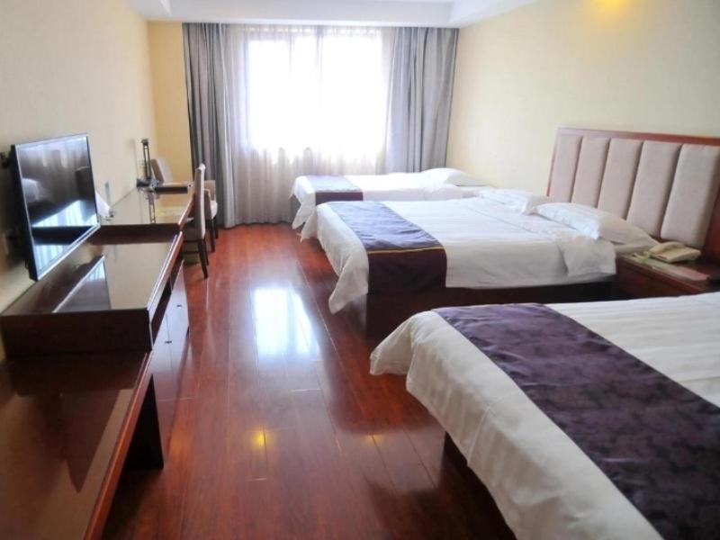 Greentree Inn Shandong Qingdao Wuyishan Road Jiashike Shopping Center Business Hotel Экстерьер фото