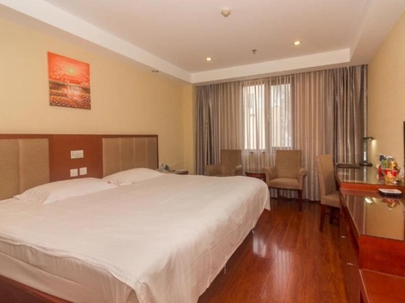 Greentree Inn Shandong Qingdao Wuyishan Road Jiashike Shopping Center Business Hotel Экстерьер фото