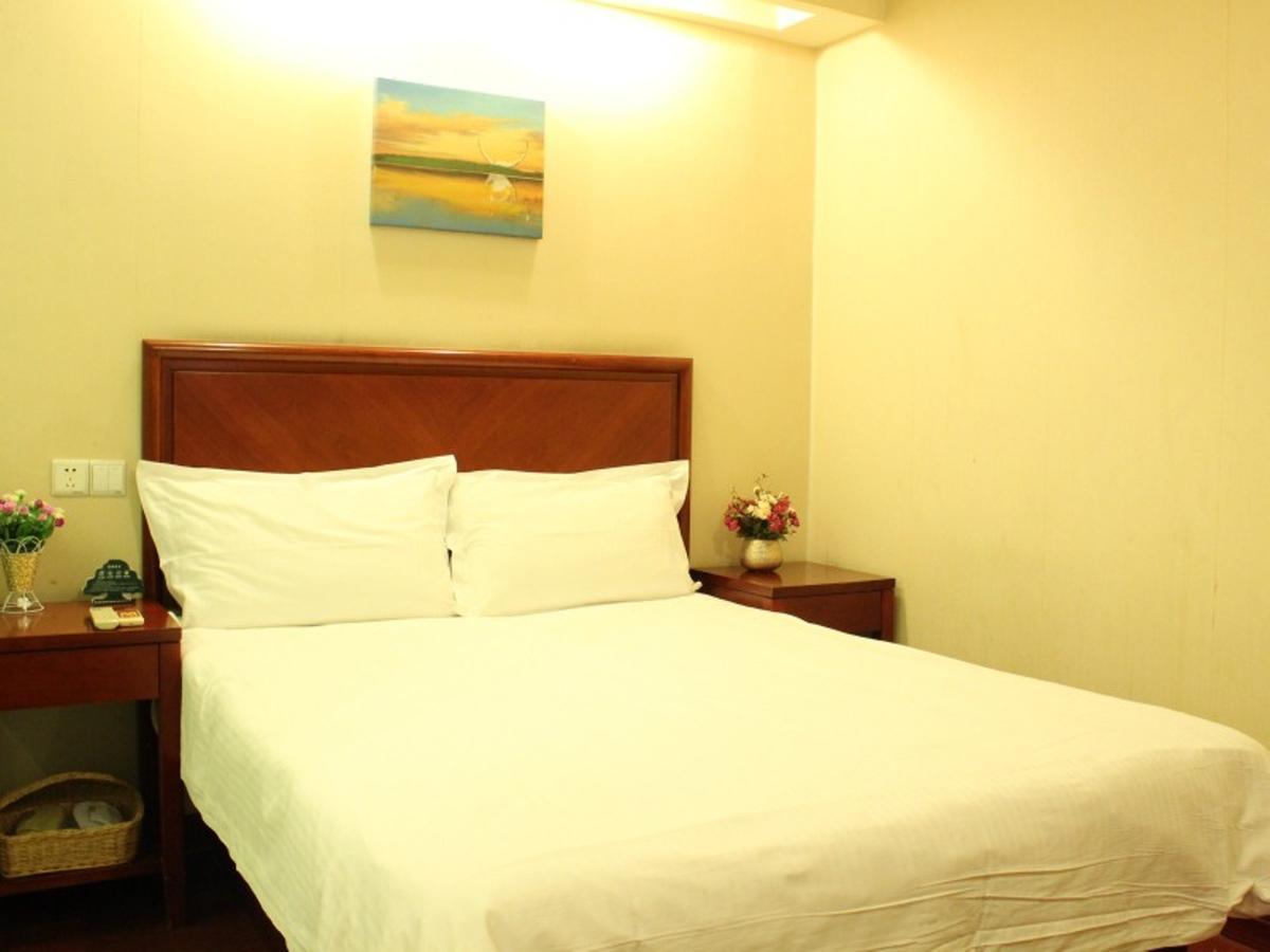 Greentree Inn Shandong Qingdao Wuyishan Road Jiashike Shopping Center Business Hotel Экстерьер фото